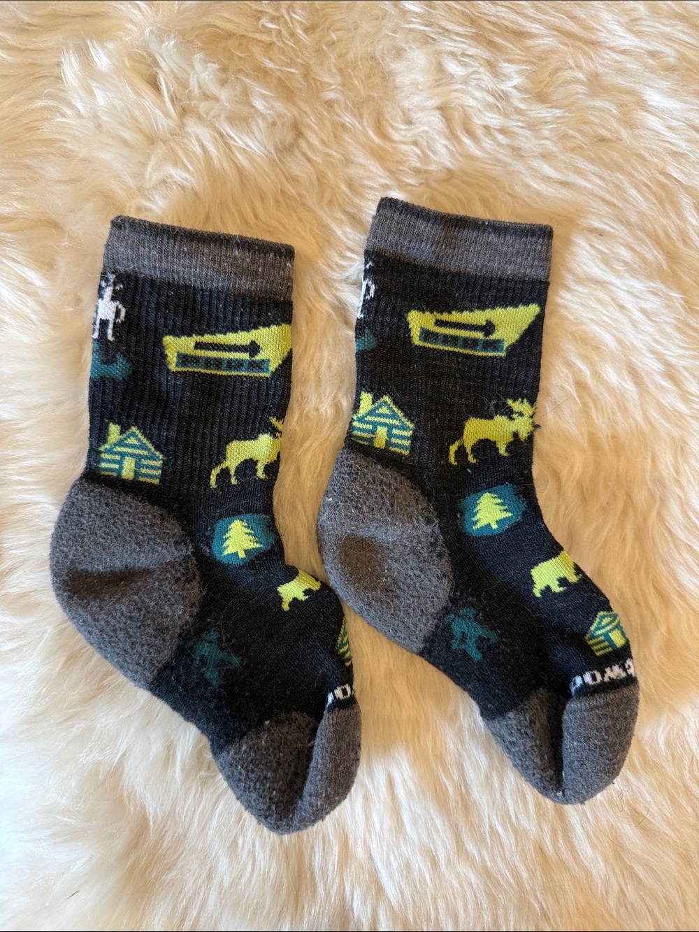 Kids Black & Gray Cabin Print Crew Socks